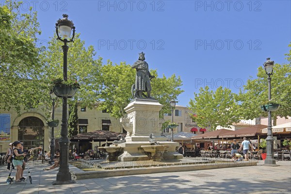 Place Saint Louis with people and statue Saint Louis, Louis the Saint, Louis IX, French, French,