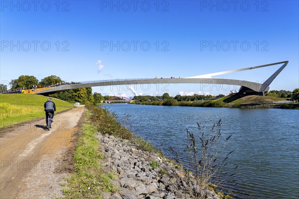New bridge over the Rhine-Herne Canal and the Emscher, leap over the Emscher, bicycle and