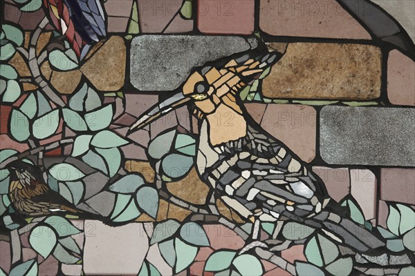Wall mosaic with hoopoe by Isidora Paz López 2019, one, two, bird figures, sparrow, sparrow, flower
