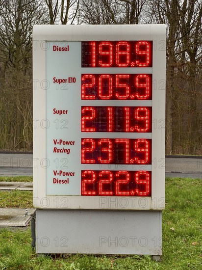 Fuel prices, petrol station, motorway petrol station on the A43 towards Münster, Hohen Mark Ost,