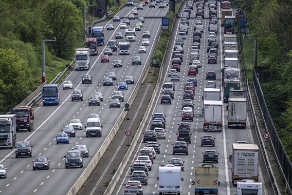 The A3 motorway, heavy traffic on 8 lanes, including the temporarily open hard shoulder, in front