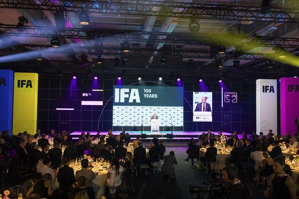 Olaf Scholz, Chancellor of the Federal Republic of Germany (SPD) speaks at the opening gala for 100