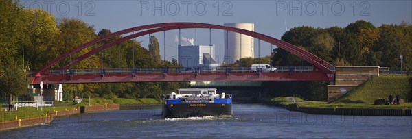 Barge on the Rhine-Herne Canal with a view of the Datteln power station at the Castrop-Rauxel water