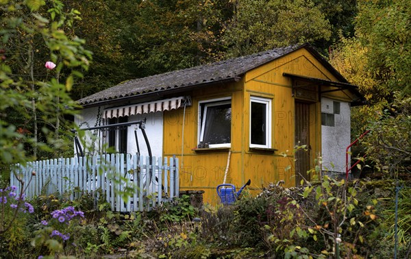 Garden house, garden shed, yellow, allotment garden, Stuttgart, Baden-Württemberg, Germany, Europe