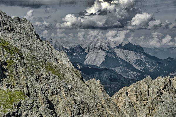 Dramatic weather mood, At the Hafelekar, View from the Karwendelblick of the Innsbruck Nordkette to