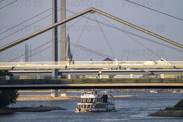 Excursion boat Düsseldorf, on the Rhine near Düsseldorf, bridge over the Media Harbour, Oberkassler