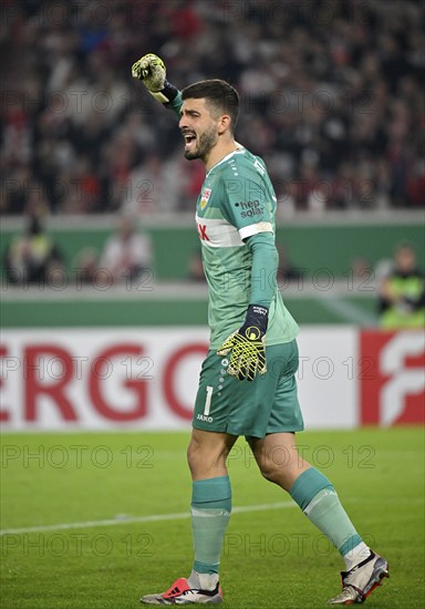 Goalkeeper Fabian Bredlow VfB Stuttgart (01) Gesture Gesture Cheering, MHPArena, MHP Arena