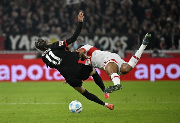 tackle, action, foul, Josha Vagnoman VfB Stuttgart (04) v Hugo Ekitike Eintracht Frankfurt SGE (11)