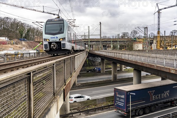 Railway bridges at the Duisburg-Kaiserberg motorway junction, complete reconstruction and new