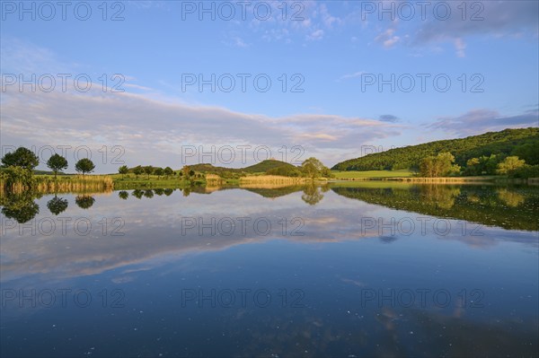 Lake with reflection in spring with castle at sunset, Veste Wachsenburg, Amt Wachsenburg, Drei