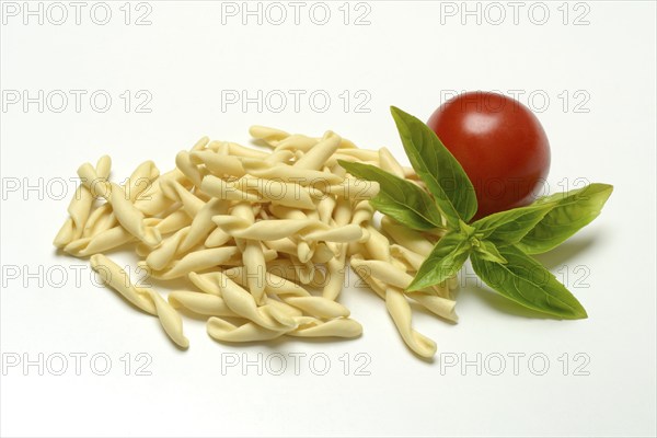 Strozzapreti, uncooked Italian pasta variety, Italy, Europe
