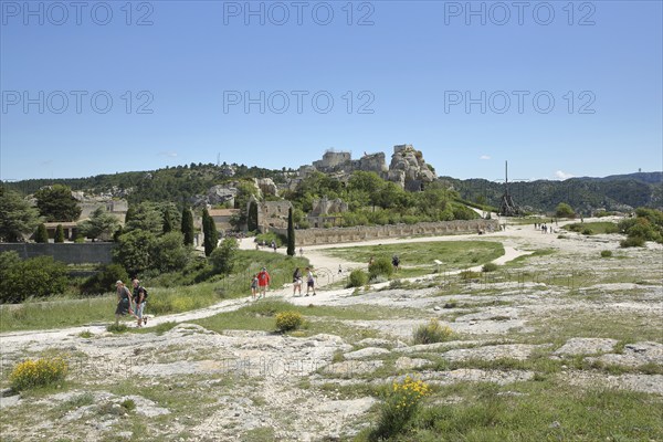 Plateau with tourists from the mountain village of Les Baux-de-Provence, Alpilles, Alpilles,