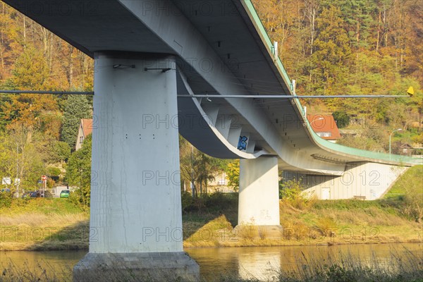 The Elbe bridge in Bad Schandau (B 172) is closed to all traffic with immediate effect. This