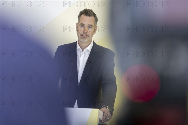 Christian Dürr, Chairman of the FDP parliamentary group, in a press statement in front of the