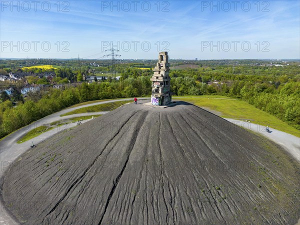 Rheinelbe spoil tip in Gelsenkirchen, 100 metre high spoil tip, landscape park, with the sculpture