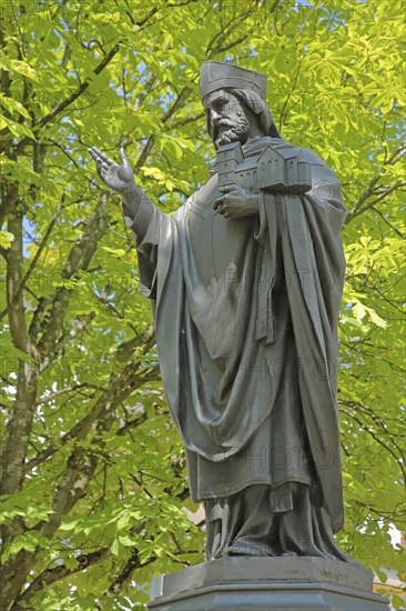 Radoldus fountain with saint patron saint, sculpture, carry, church, arm, hold, gesture, fountain,