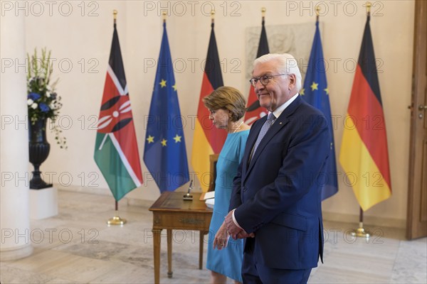 Elke Büdenbender (woman of the Federal President) and Frank-Walter Steinmeier (President of the