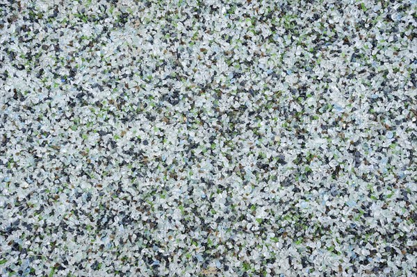Glass gravel, glass chippings, broken glass, glass splinters