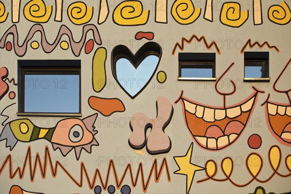 Happy Rizzi House, designed by the artist James Rizzi in pop art paintings, detail of the façade,