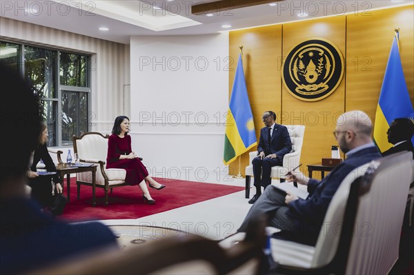 (L-R) Annalena Baerbock (Buendnis 90 Die Gruenen), Bundesaussenministerin, und Paul Kagame,