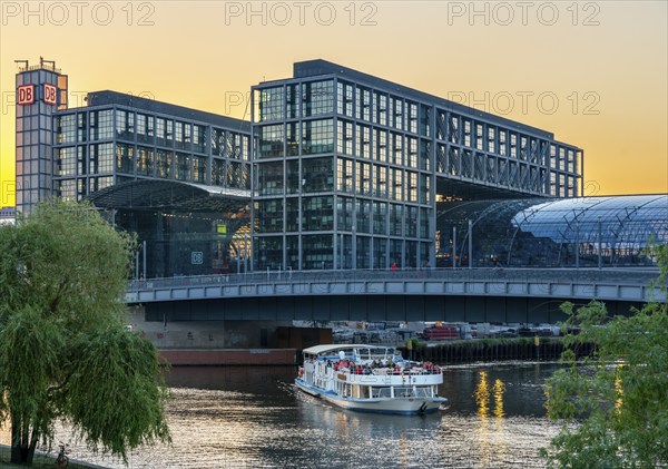 Main station with Spree and excursion steamer, Berlin, Germany, Europe