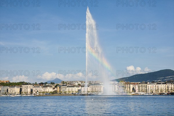 The Jet d'eau, the landmark in the Lake Geneva basin, Canton Geneva, Switzerland, Europe
