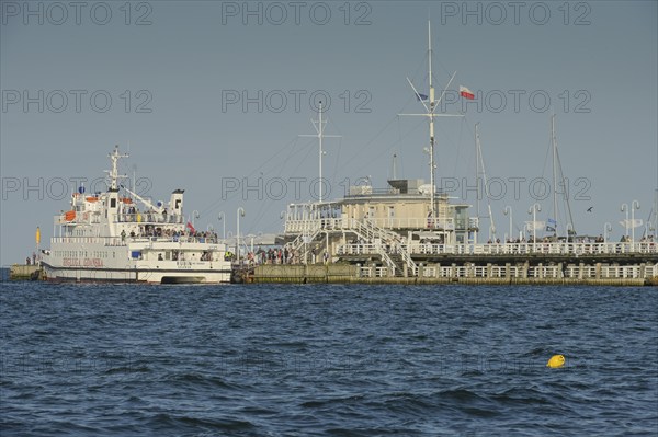 Excursion steamer, pier, Sopot Molo, Sopot, Pomeranian Voivodeship, Poland, Europe