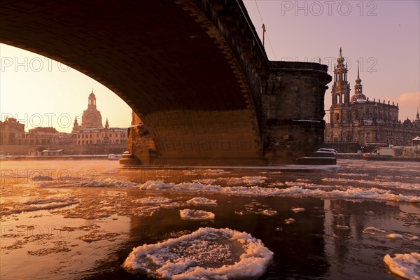Dresden morning fog over the Elbe