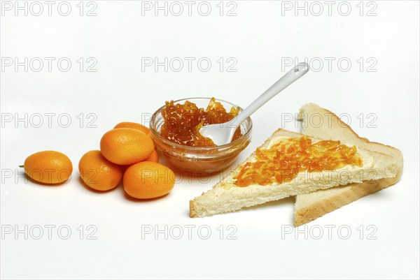 Kumquat-jam (Fortunella) in shell, on toast, -jam, jam, fruit spread