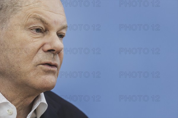 Olaf Scholz (SPD), Federal Chancellor, recorded at a federal press conference on current domestic