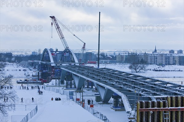 Waldschlößchen bridge final assembly