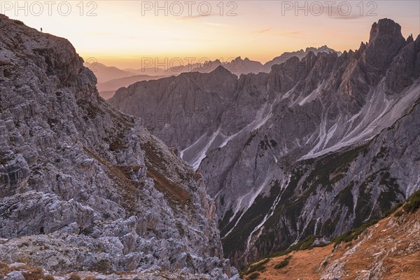 Cadini di Misurina, sunrise, mountains, Dolomites, Belluno, South Tyrol