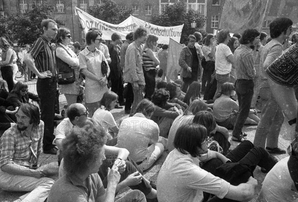 Student associations had called for this and students at Bonn University followed the call for a