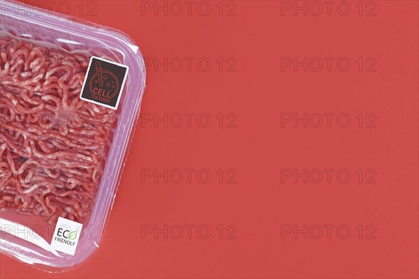 Cell cultured lab grown meat concept for artificial in vitro production with packed raw minced meat