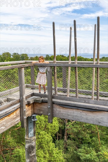 Girls on the Usedom treetop walk, Baltic resort Heringsdorf, Usedom Island, Mecklenburg-Western
