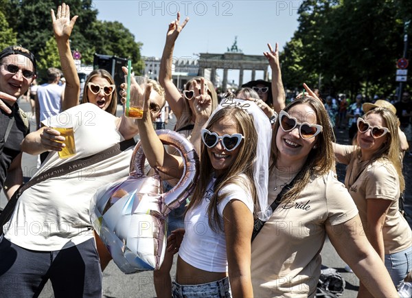 Techno fans celebrate Rave the Planet in Berlin, Berlin, 08.07.2023