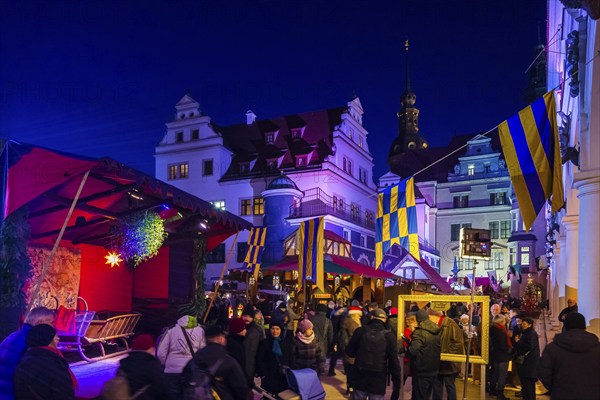 The nostalgic Christmas market in the stable yard of Dresden's Residence Palace also offers quiet