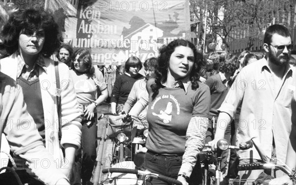 The 35th anniversary congress to end fascist rule was accompanied by a demonstration and rally in