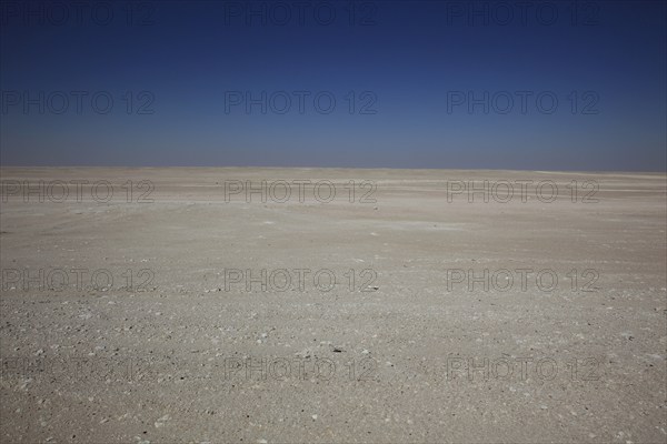 Scene on the desert road from Salalah to Nizwa, 1000 kilometres through the empty quarter, ar-Rub