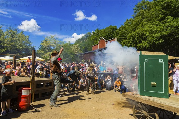 The Karl May Festival has been held every year since 1991 on a weekend in May in the Lössnitzgrund