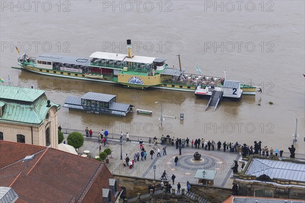 Flooding in Dresden on the Terrassenufer
