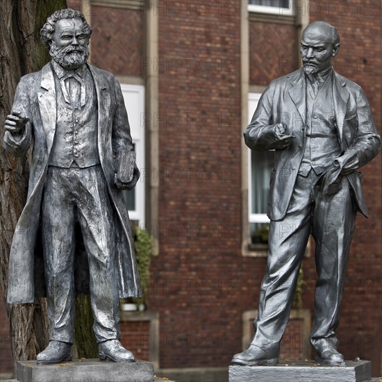 Statues of Karl Marx and Vladimir Ilyich Lenin in front of the Central Committee of the MLPD,