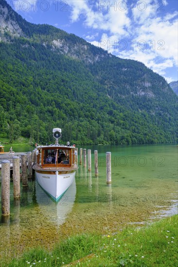 Excursion boat Hochkalter, Königssee, Berchtesgadener Land, Upper Bavaria, Bavaria, Germany, Europe