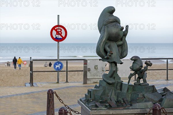 Smurf, Smurfs, Smurfette, statue, beach promenade, beach, Westende, Middelkerke, Belgium, Europe