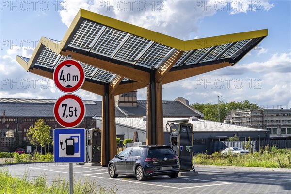 E-fuelling station on the site of the former Lohberg colliery in Dinslaken, 4 300 kW fast-charging