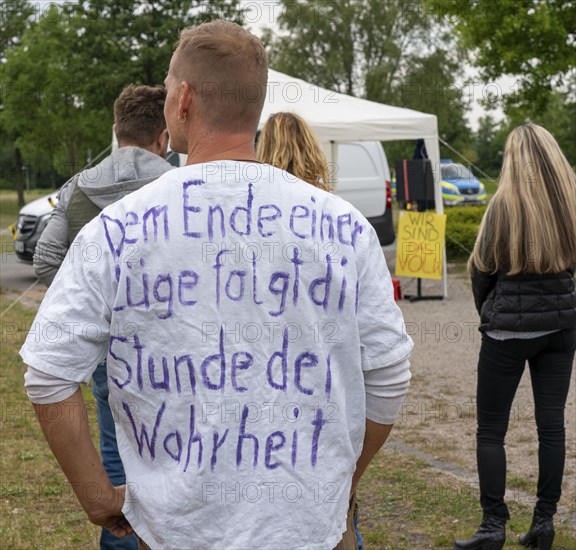 Demonstration against the restrictions in the Corona crisis, anti-vaccination, protest against