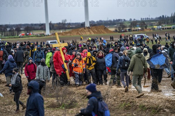 Violent clashes between thousands of demonstrators and the police, after a demonstration against