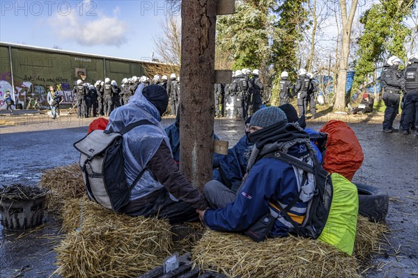Beginning of the eviction of the Lützerath hamlet, camp of climate activists and squatters, at the
