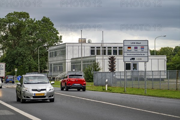 Green border, border crossing Wyler, without controls, former customs building, near Kranenburg,