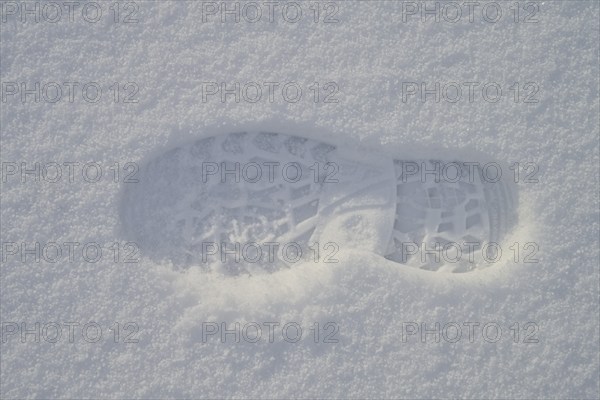 Snow, footprint